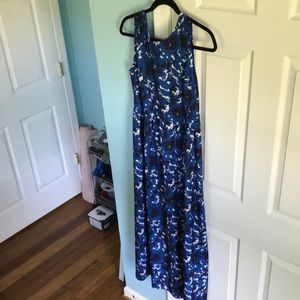 Floor length dress, white & blue , size M